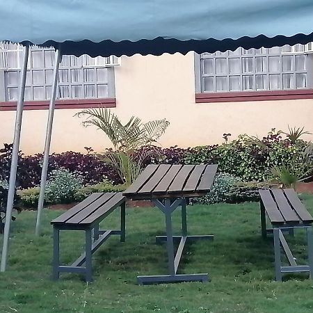 The Rhine Guest House - Eldoret Buitenkant foto