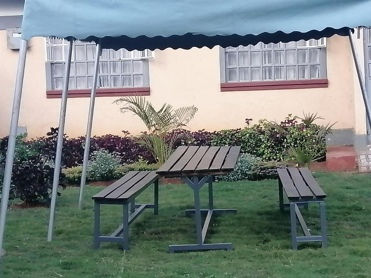 The Rhine Guest House - Eldoret Buitenkant foto